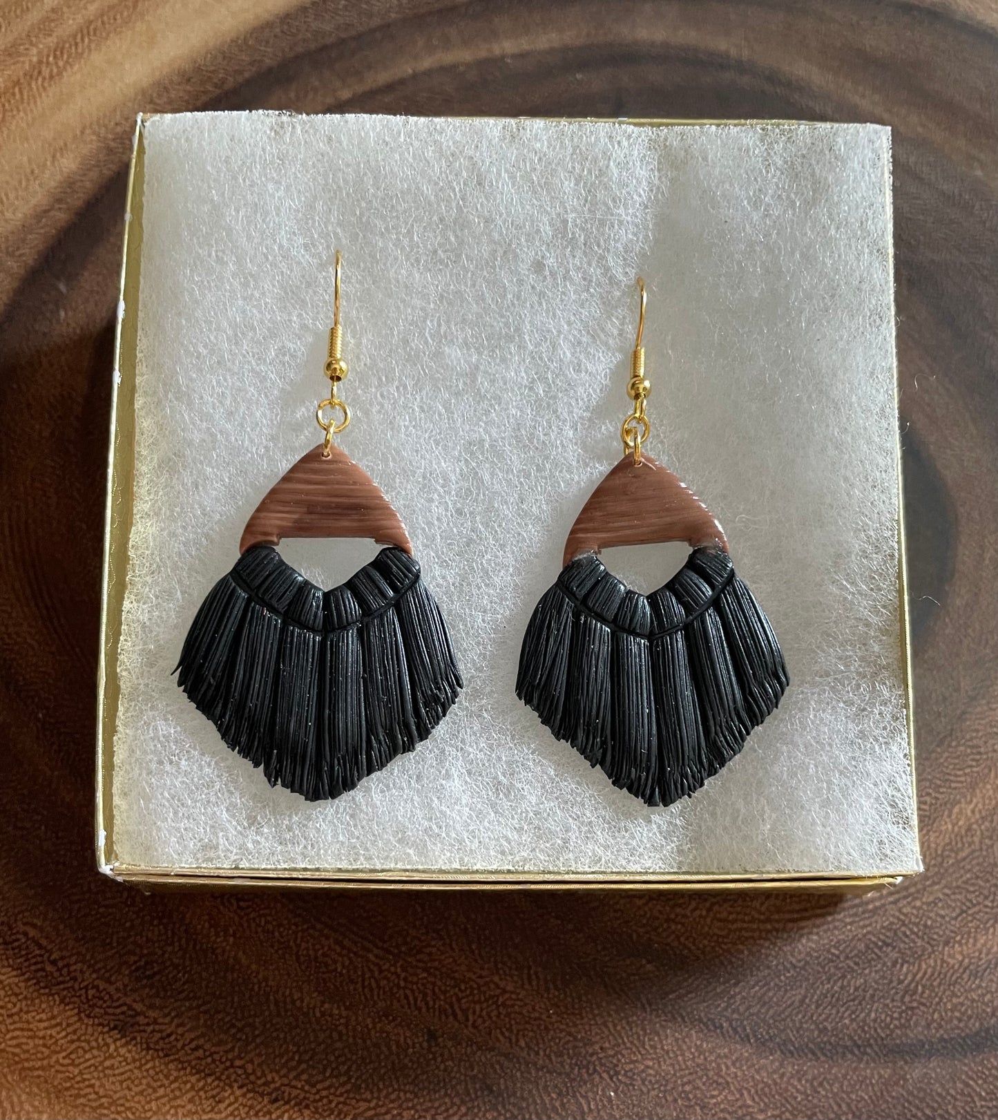 Pointy V Macrame