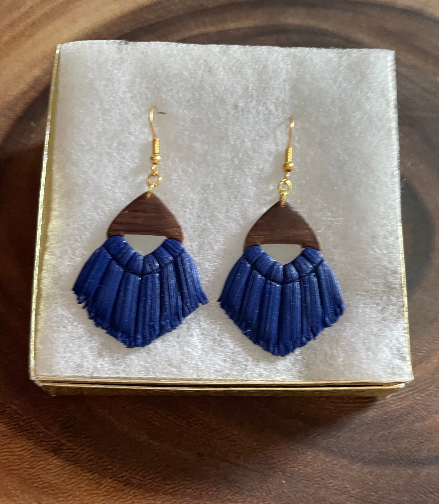 Pointy V Macrame