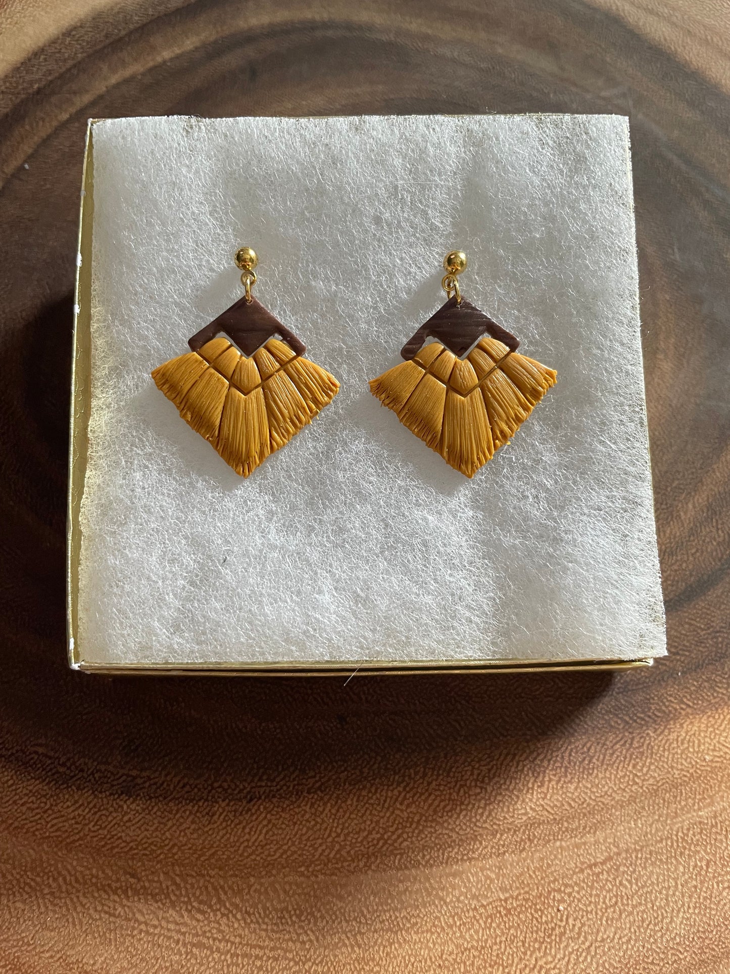 Pointy Diamond Macrame