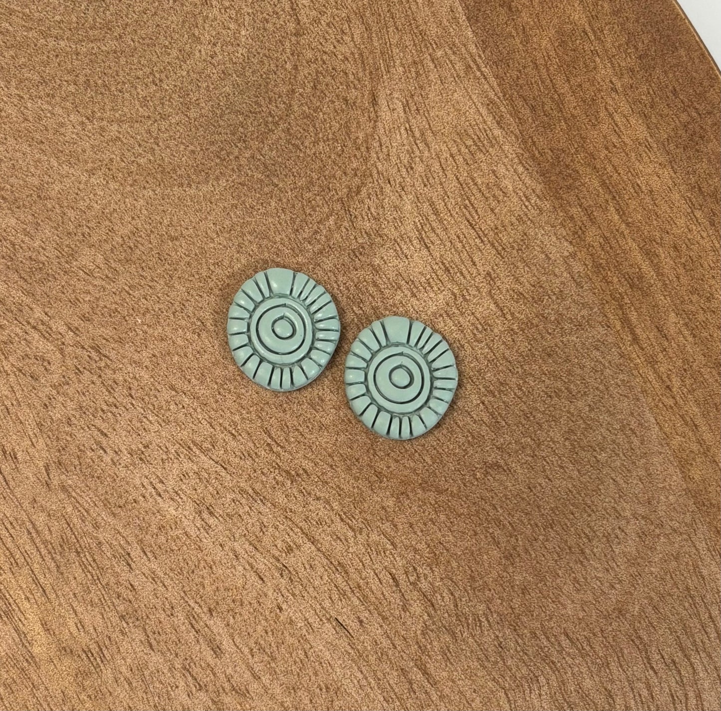 Earthen Ray Studs