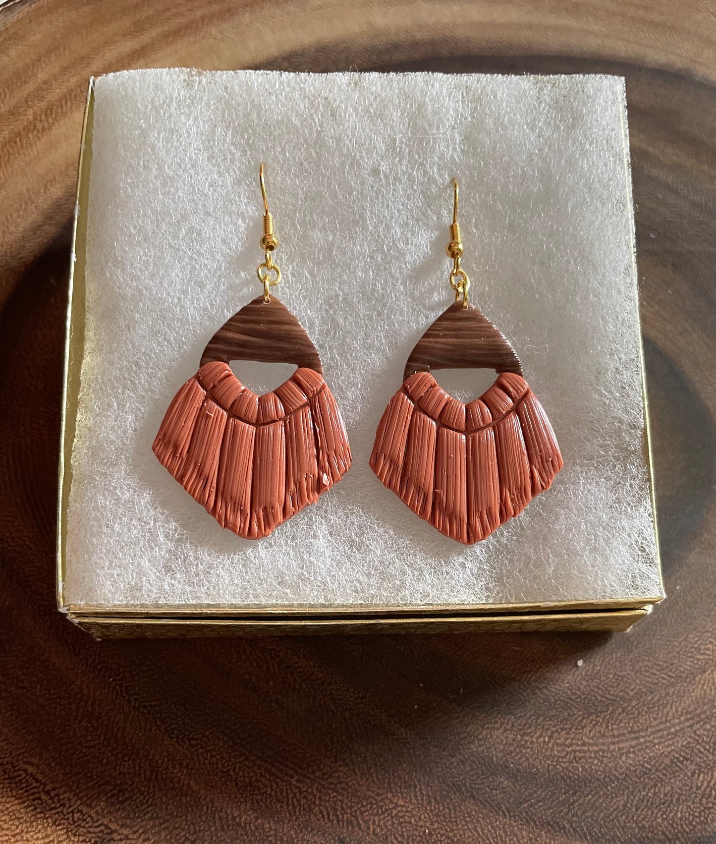 Pointy V Macrame