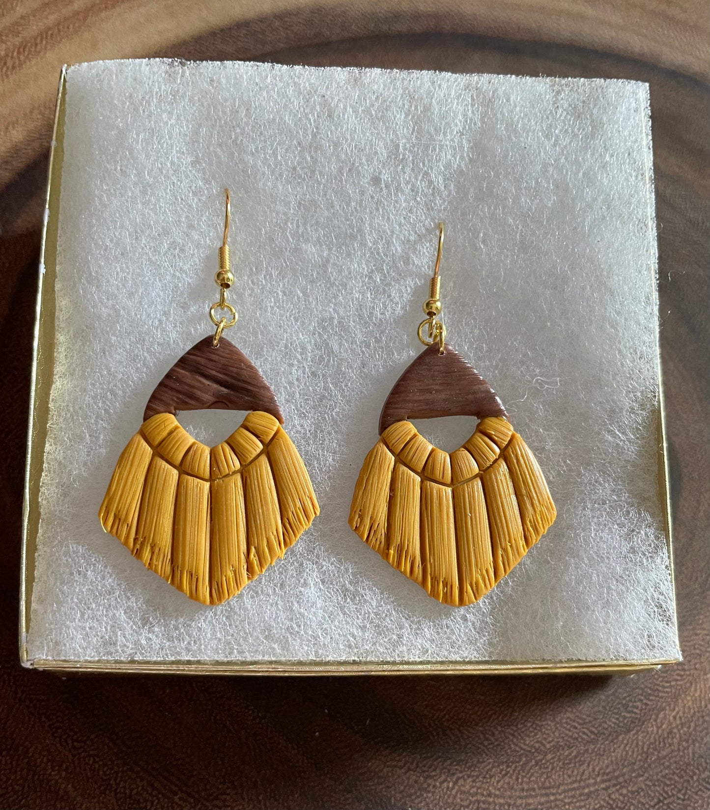 Pointy V Macrame