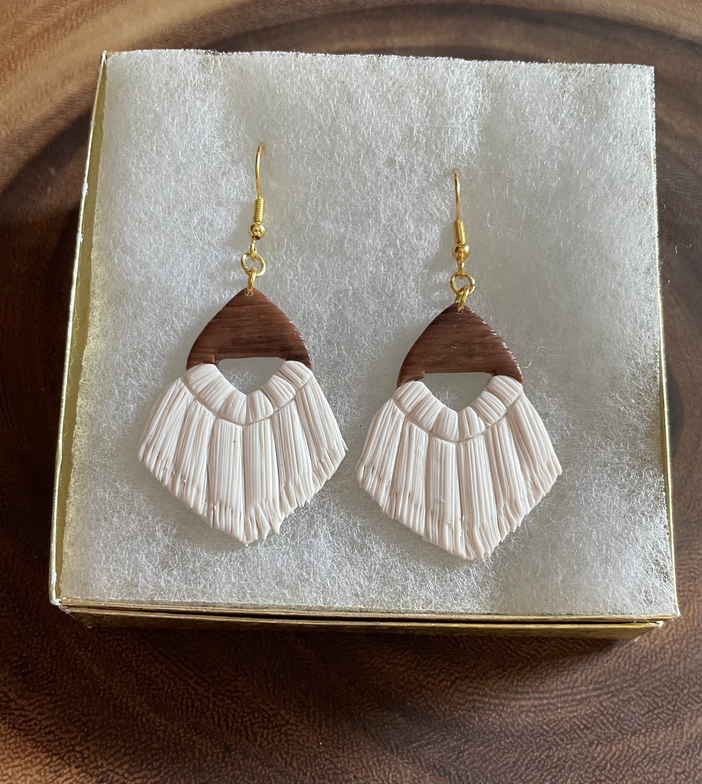 Pointy V Macrame