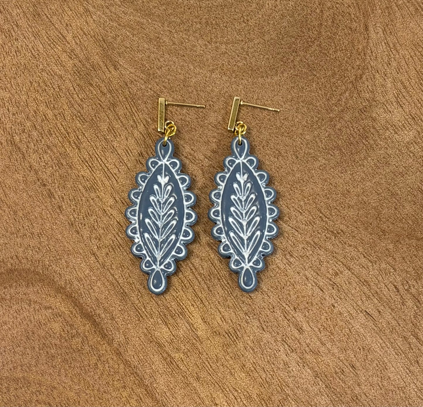 Laurel Drops